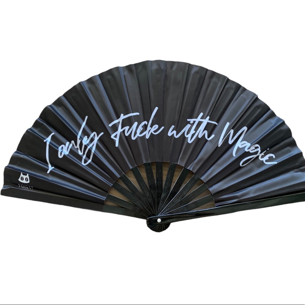 Folding handfan